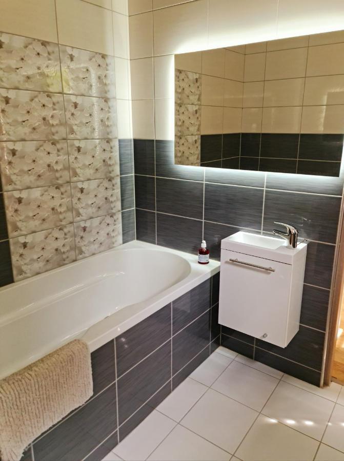 Huerrem Apartman エゲル エクステリア 写真