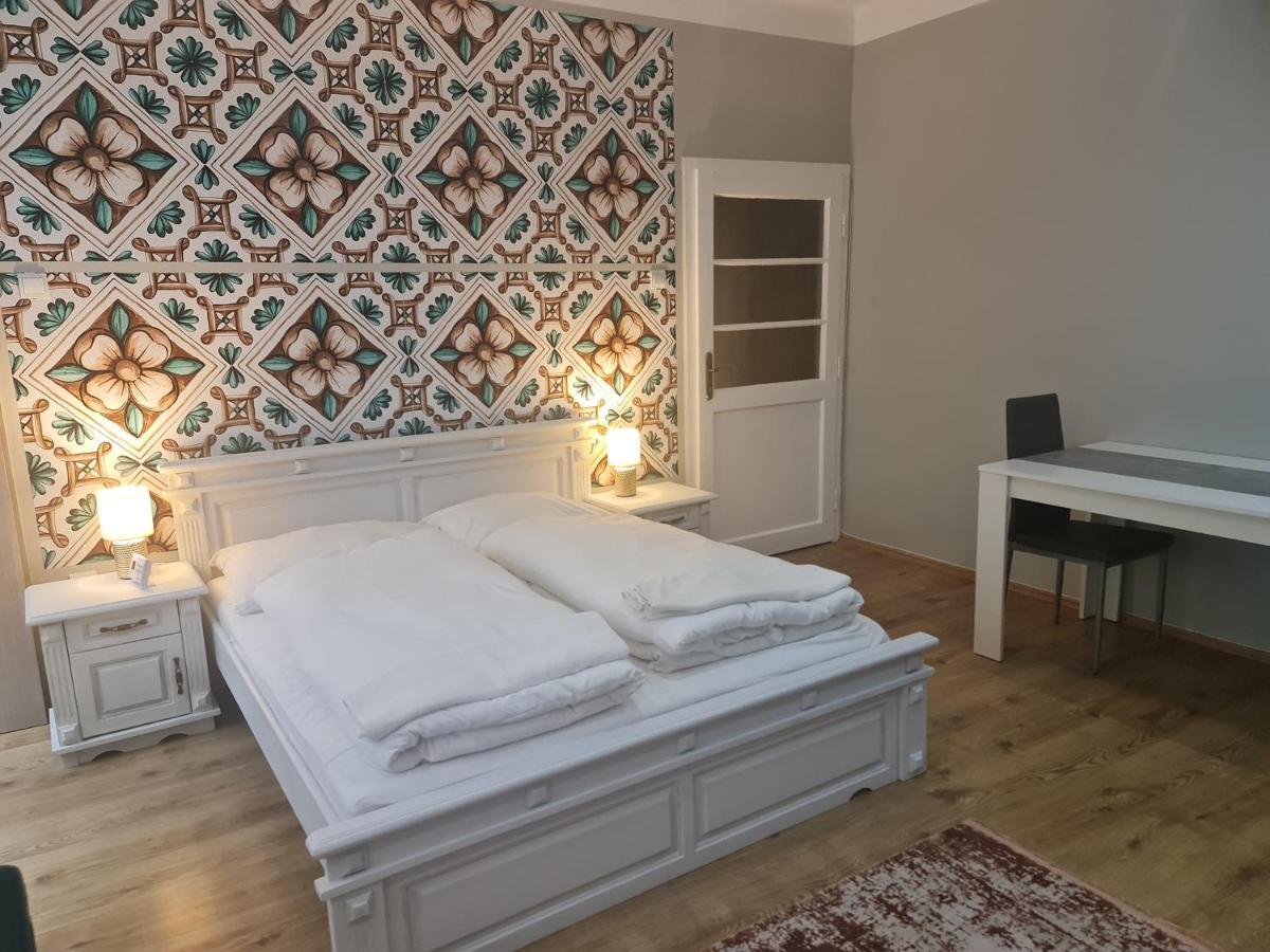 Huerrem Apartman エゲル エクステリア 写真